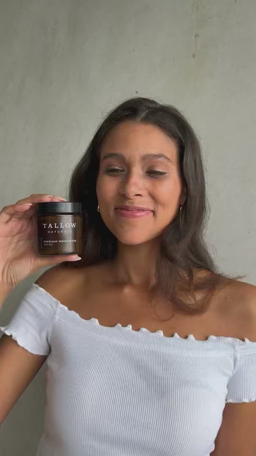 Für mich ist Tallow inzwischen ein fester Bestandteil meiner Routine. Ich habe das Gefühl, meiner Haut wirklich etwas Gutes zu tun – und das sieht man auch.